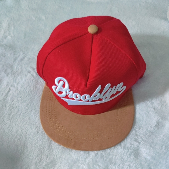 NWOT Red Cap "Brooklyn" - Picture 2 of 3